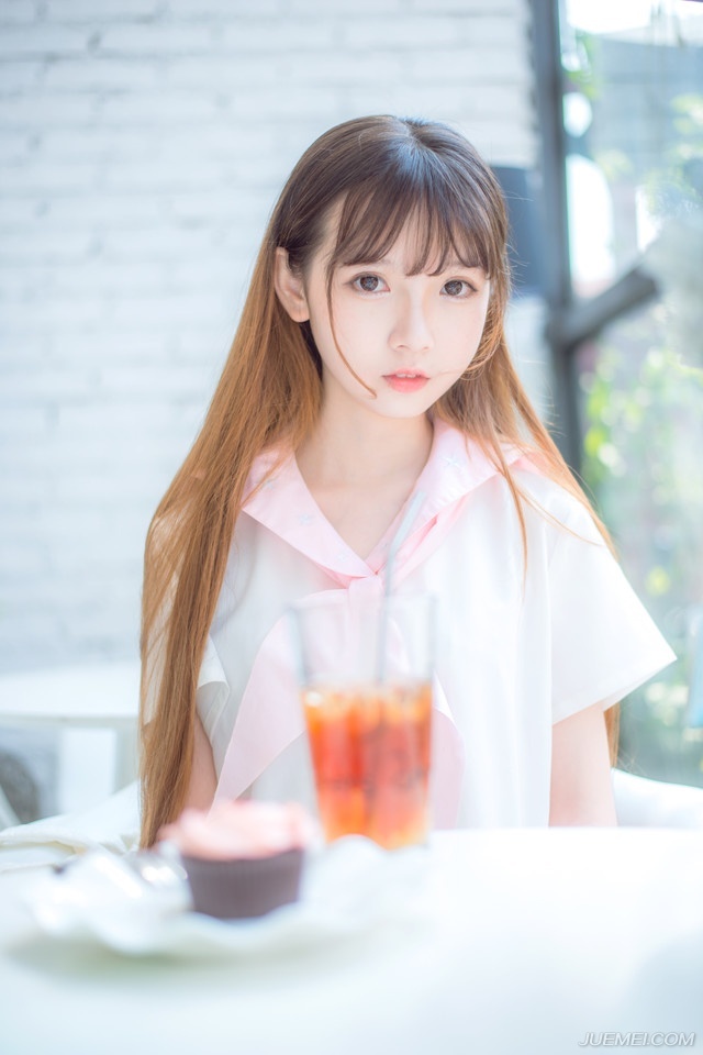 “好，我派人去办。”孟达点了点头。